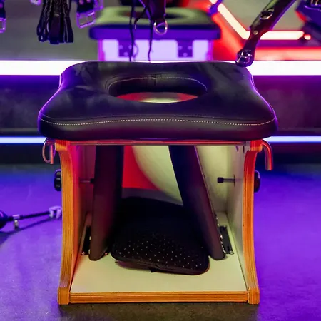 No Limits House - Bdsm Red Desire ורשה