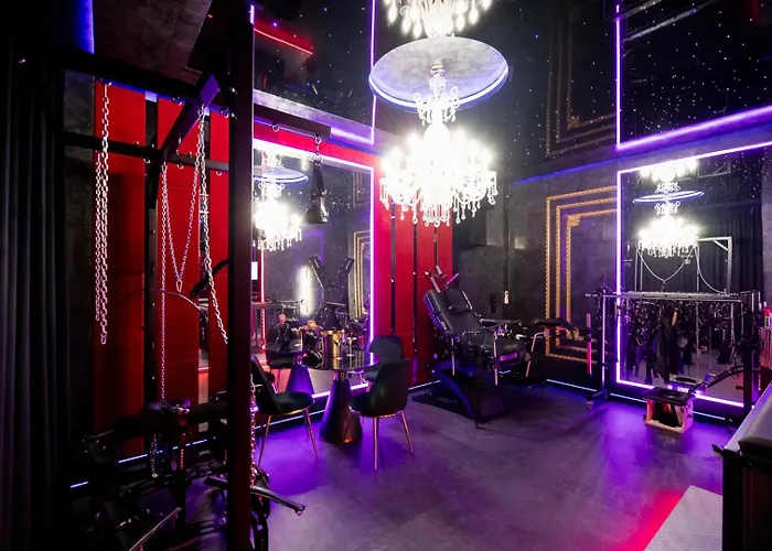 Apartament No Limits House - Bdsm Red Desire