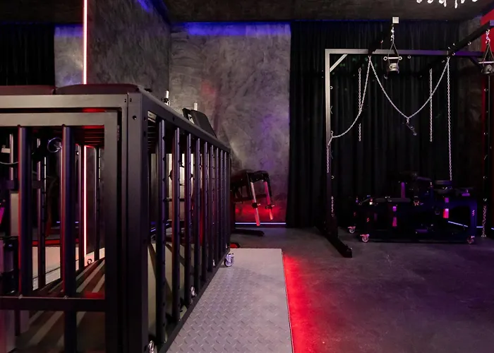 No Limits House - Bdsm Red Desire Apartament Warszawa